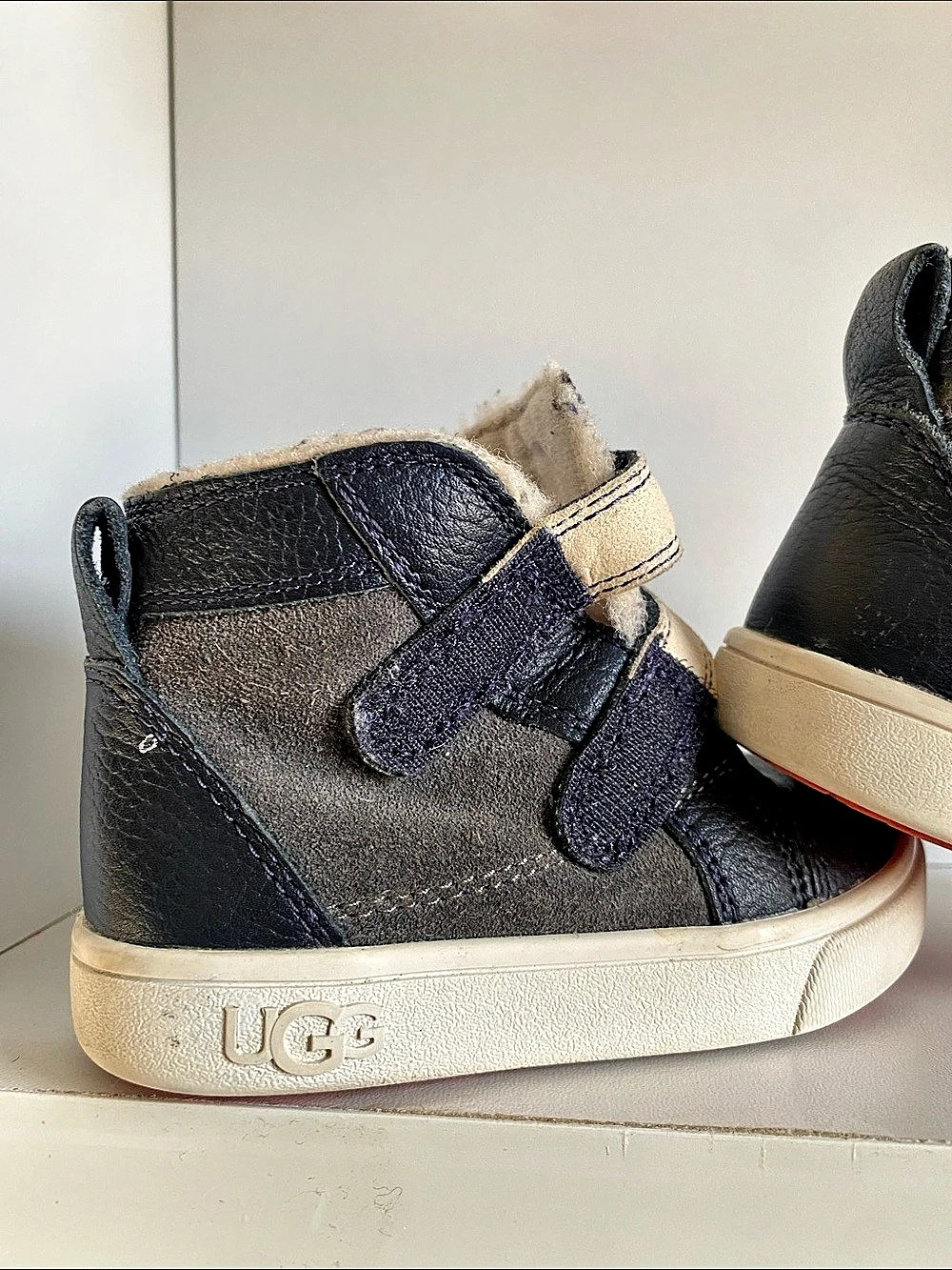 UGG toddler High Top Sneakers in Blue & Brown US 6